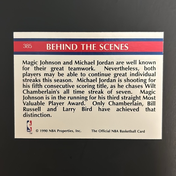 🏀⭐️⭐️Michael Jordan//Magic Johnson Super Streaks. 1990 NBA Hoops. Card # 385 - Picture 2 of 2